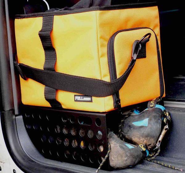 Stuva - das Trittstufenregal für California und Multivan orange
